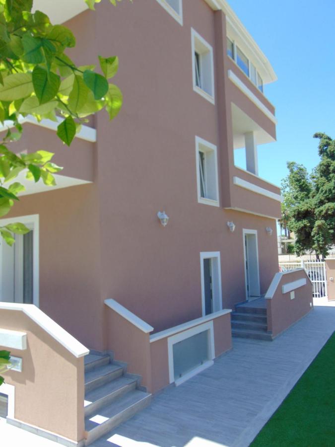 Stasonis Hotel Quartu Sant'Elena Bagian luar foto